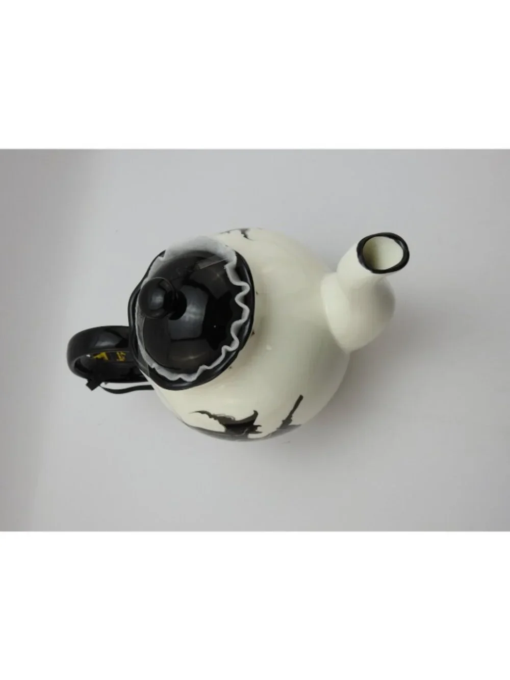New Potters Studio Halloween Witch Teapot Stoneware  Witches Flying Witch  40oz